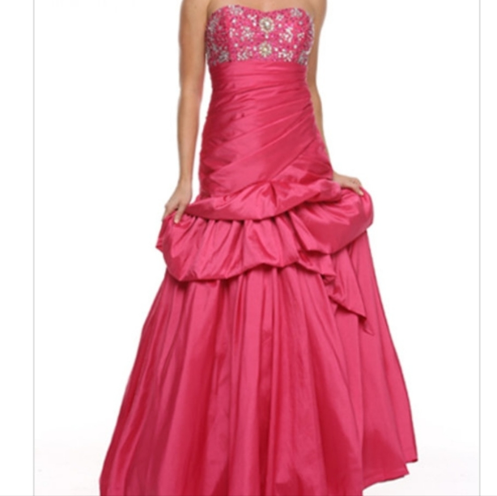 New XS Fuchsia Quinceanera Sweetheart Ballgown
